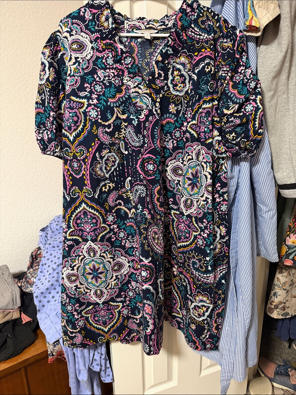 Crown & Ivy Floral Paisley Short Sleeve Dress in Navy and Pink